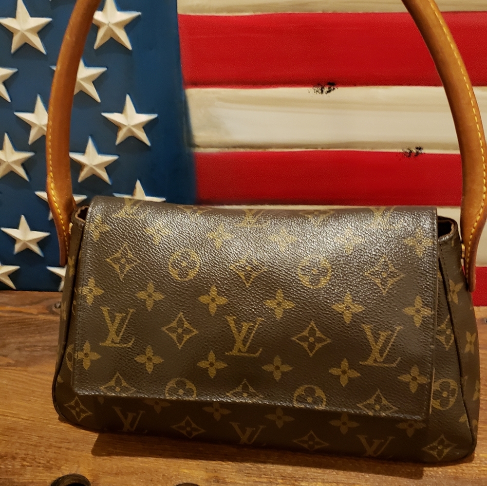 Authentic Louis Vuitton Looping Bag